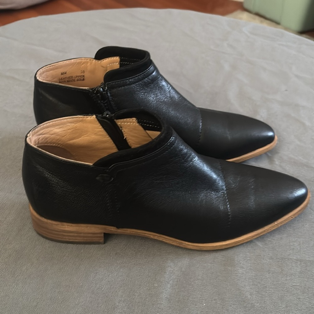 Excellent Condition Avellini Pointed Toe Ankle Boots Size 38 US 7Italian Leather - Picture 4 of 8